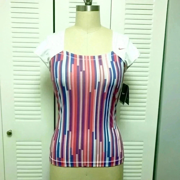 Nike Dri-Fit Active Top​​ - Picture 2 of 4